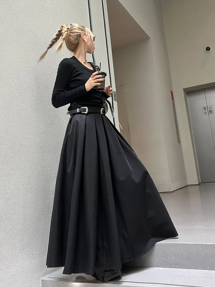 Black Pleated High-Waist Long Skirt