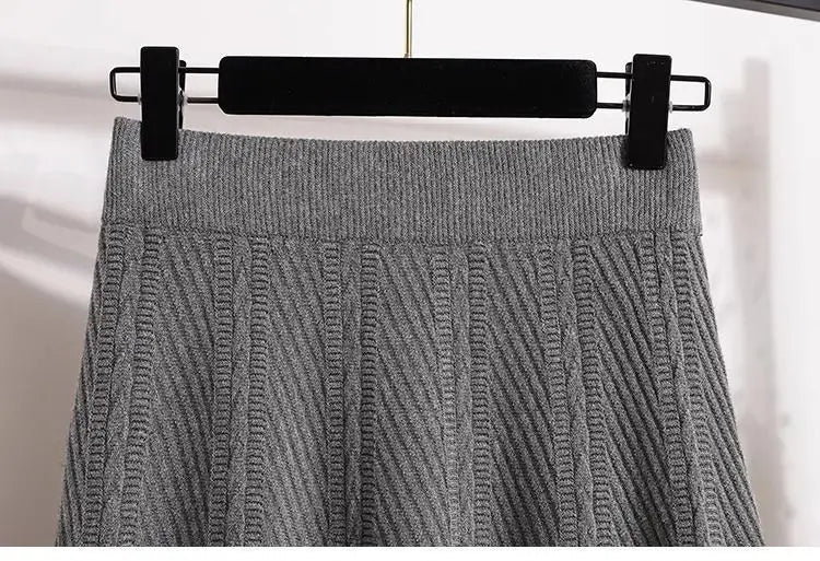 Knitted High-Waisted A-Line Skirt