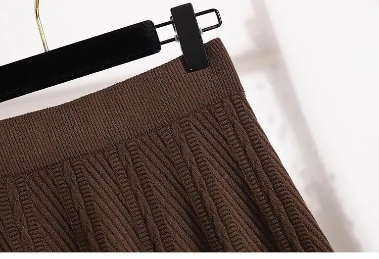 Knitted High-Waisted A-Line Skirt