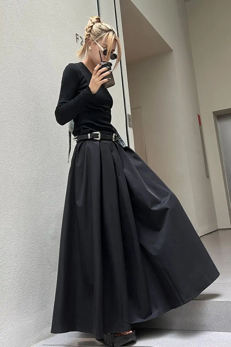 Black Pleated High-Waist Long Skirt