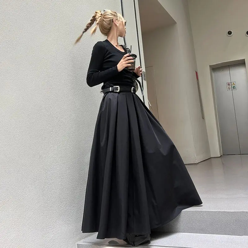 Black Pleated High-Waist Long Skirt