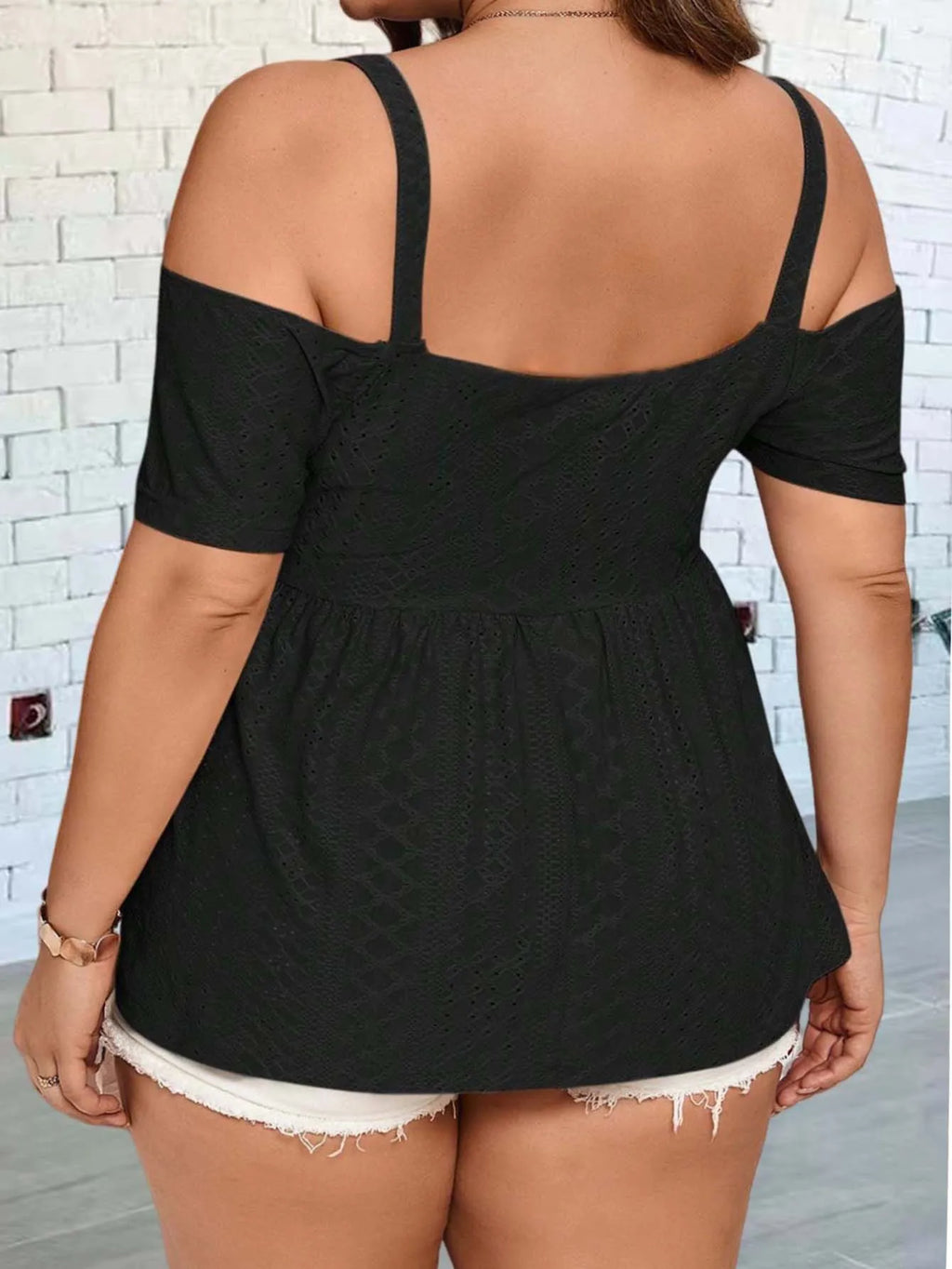 Women's Plus Size Off-Shoulder, Cold Shoulder Top