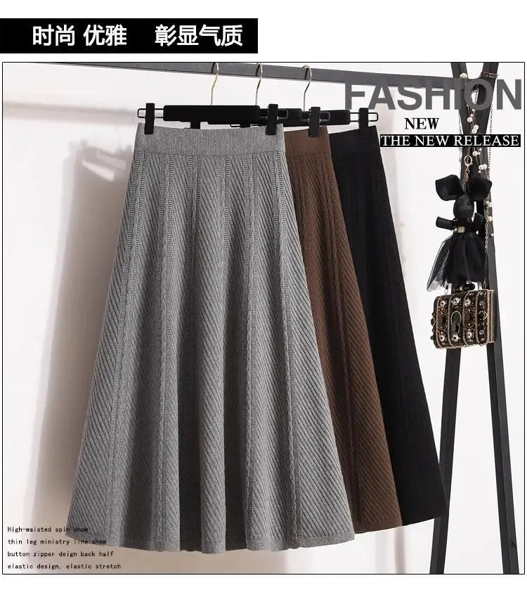 Knitted High-Waisted A-Line Skirt