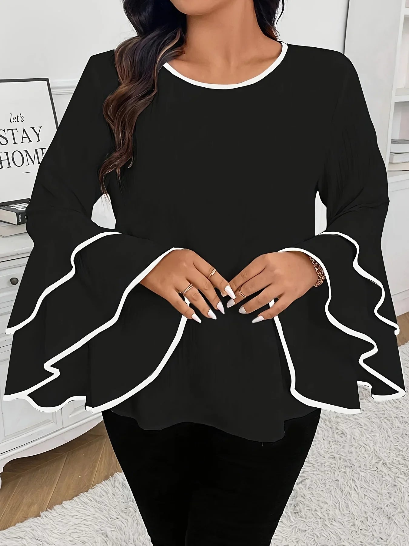 Plus-SizedWomen's Relaxed Loose Solid Color Crew-neck with Flared Long-Sleeved Top