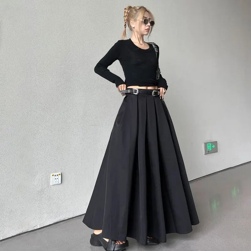 Black Pleated High-Waist Long Skirt