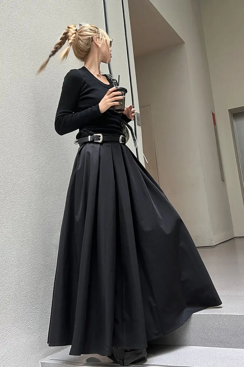 Black Pleated High-Waist Long Skirt