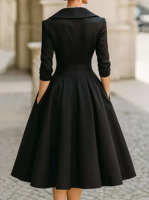 A-shaped pleated waist dress with lapel