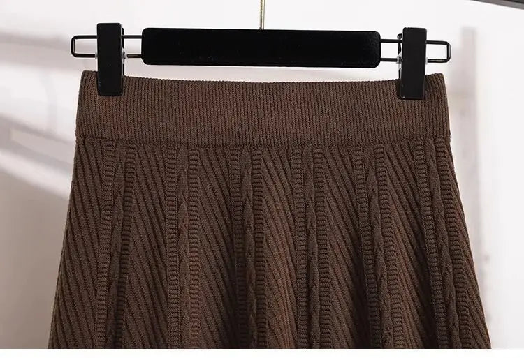 Knitted High-Waisted A-Line Skirt