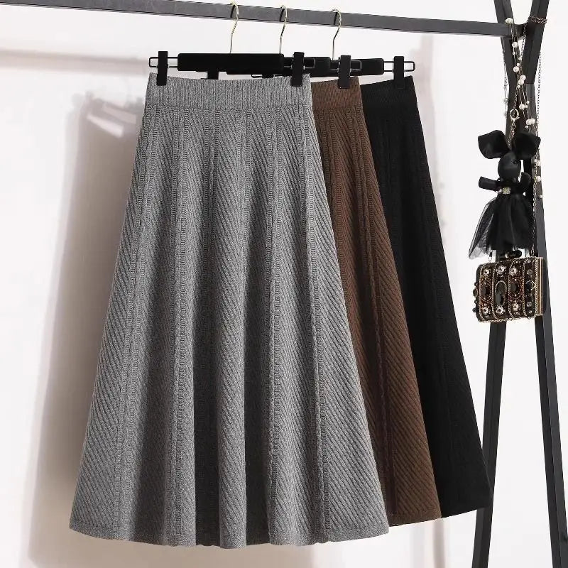 Knitted High-Waisted A-Line Skirt