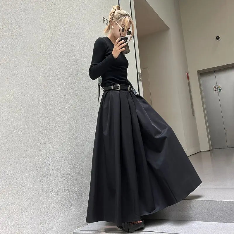 Black Pleated High-Waist Long Skirt
