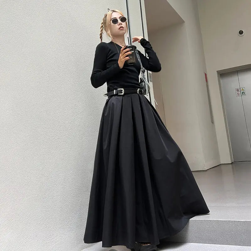Black Pleated High-Waist Long Skirt