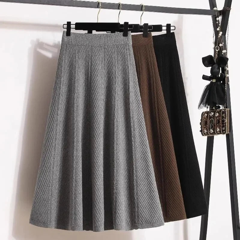 Knitted High-Waisted A-Line Skirt